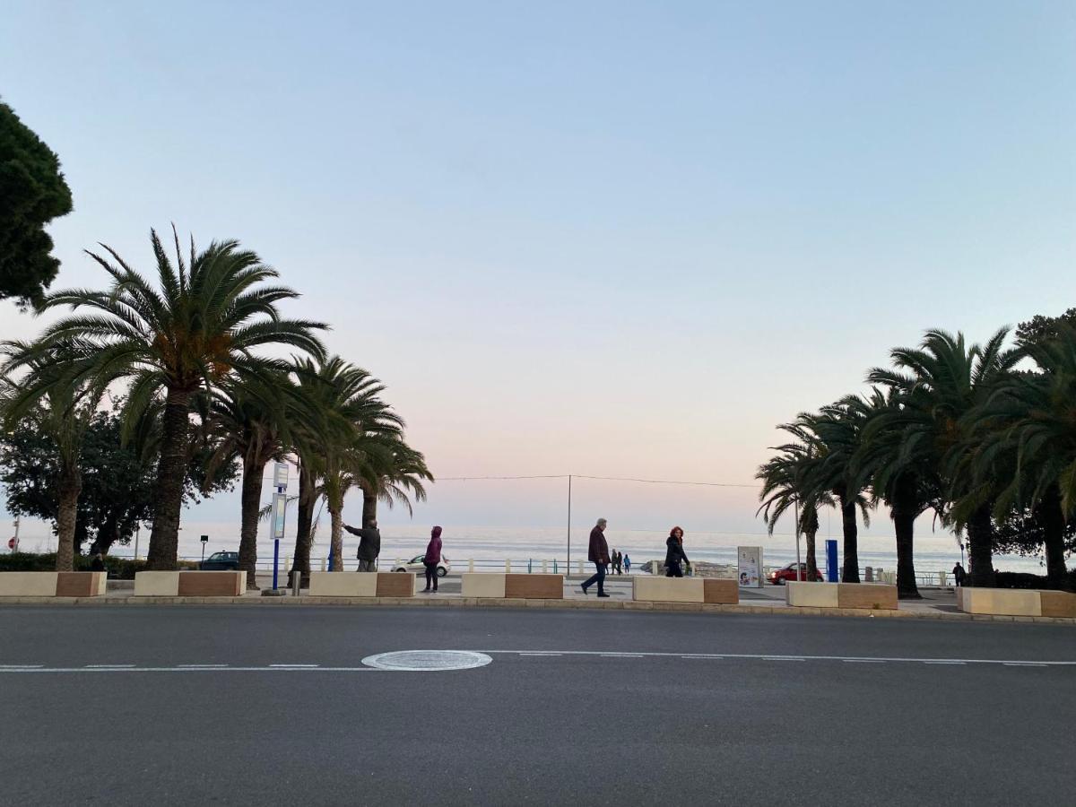 Beau 3 P. Parfaitement Situe Et Place De Parking A Disposition Menton Exterior photo